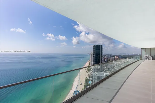 $38,700 | 18975 Collins Avenue, Unit 4600, Sunny Isles Beach, FL 33160
