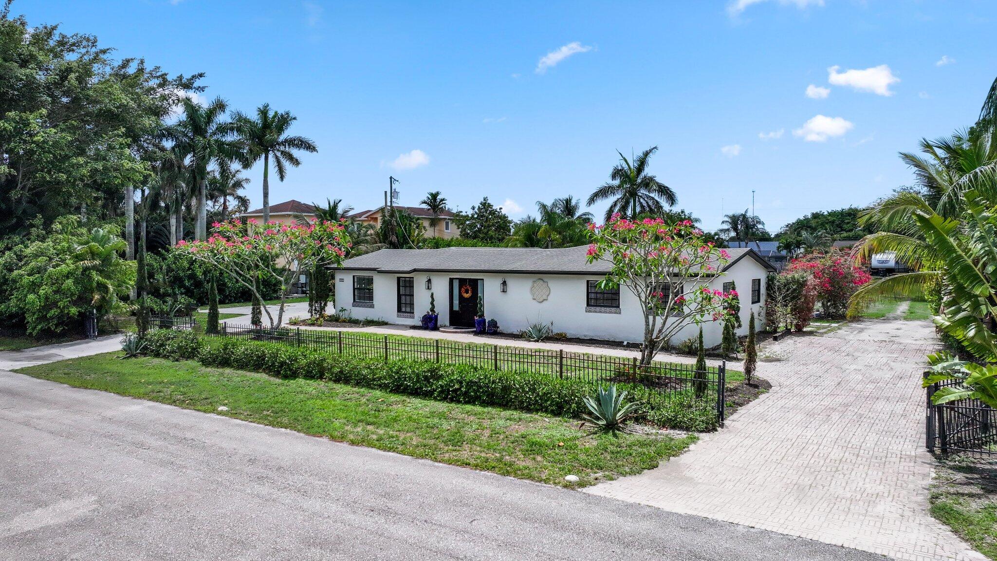 5403 3rd Road Lake Worth, FL 33467 - Photo 3 of 33 5403 3rd Road - 3.jpg-SMALL copy