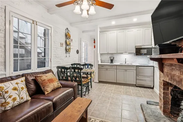 $210,000 | 1204 Chartres Street, Unit 5, New Orleans, LA 70116