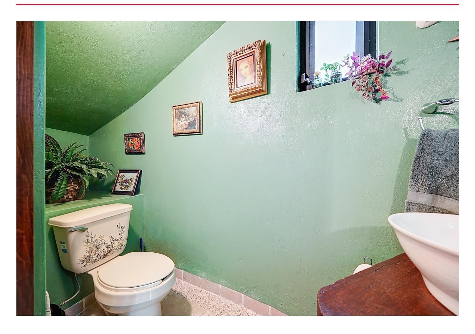 6 Rancho Los Labradores Vonore, TN 37885 - Photo 14 of 30 a bathroom with a toilet and a sink