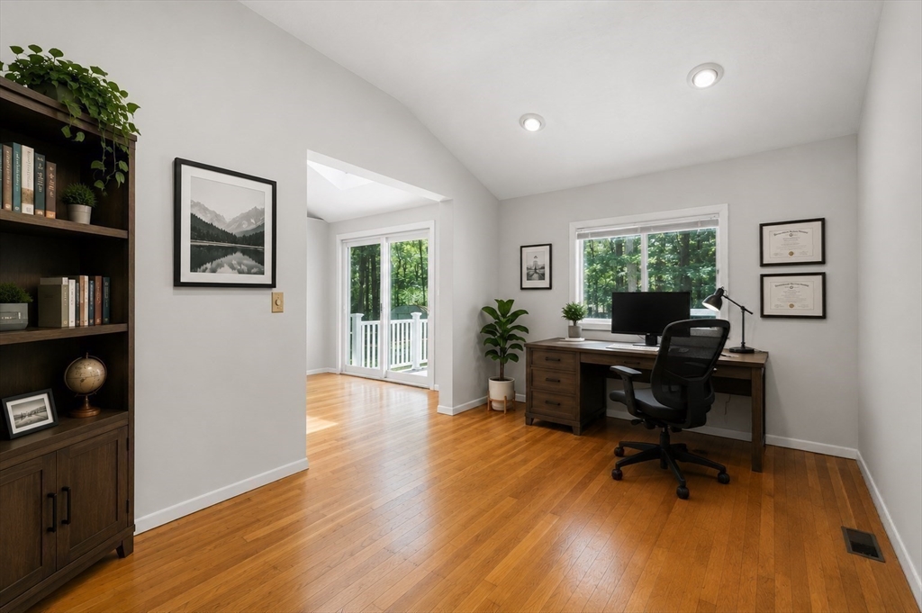 153 Pratts Mill Road Sudbury, MA 01776 - Photo 10 of 38