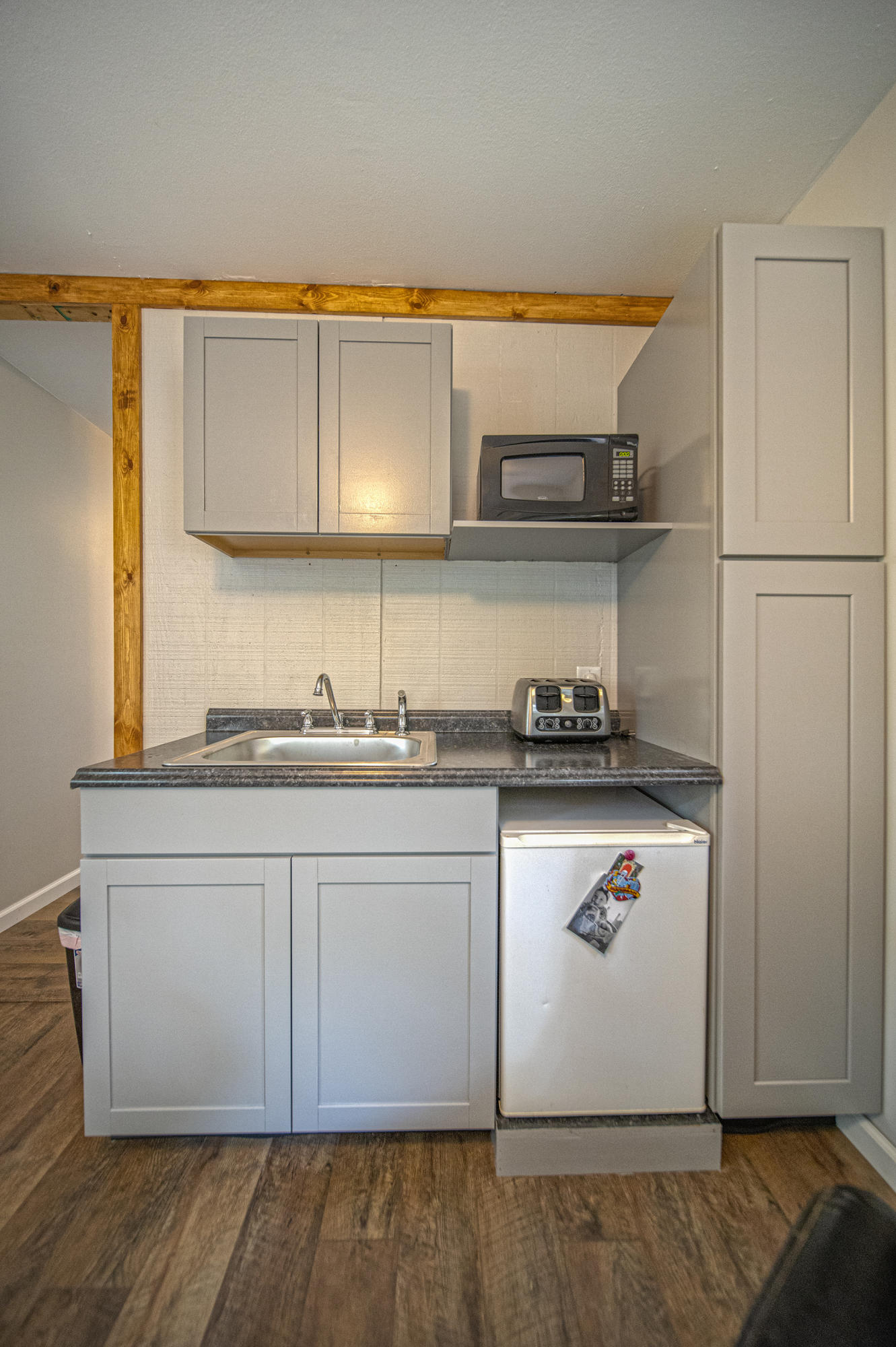 892 Jefferson Dock Road Penhook, VA 24137 - Photo 22 of 39 Kitchenette