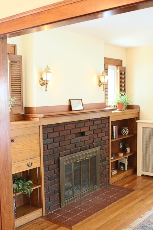 303 Abbott Street Springfield, MA 01118 - Photo 12 of 30 Gallery Image 12