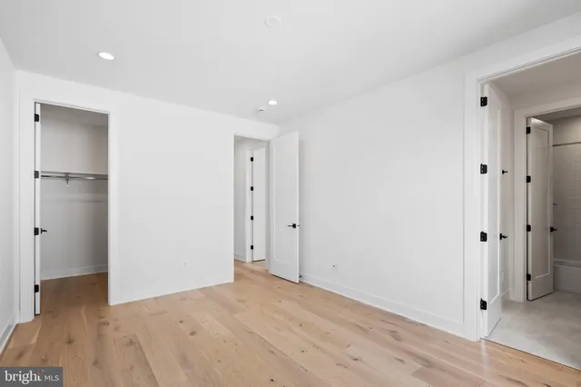 a view of an entrance of the house