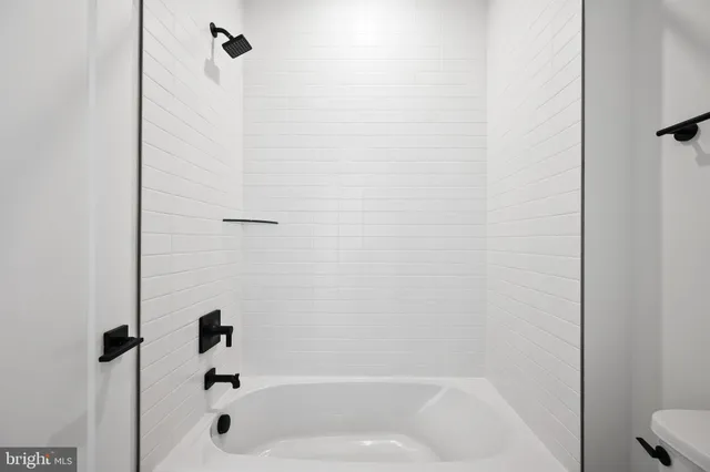 $8,500 | 841 North Manchester Street, Arlington, VA 22205