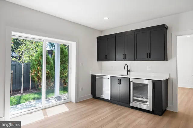 $8,500 | 841 North Manchester Street, Arlington, VA 22205