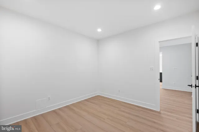 $8,500 | 841 North Manchester Street, Arlington, VA 22205