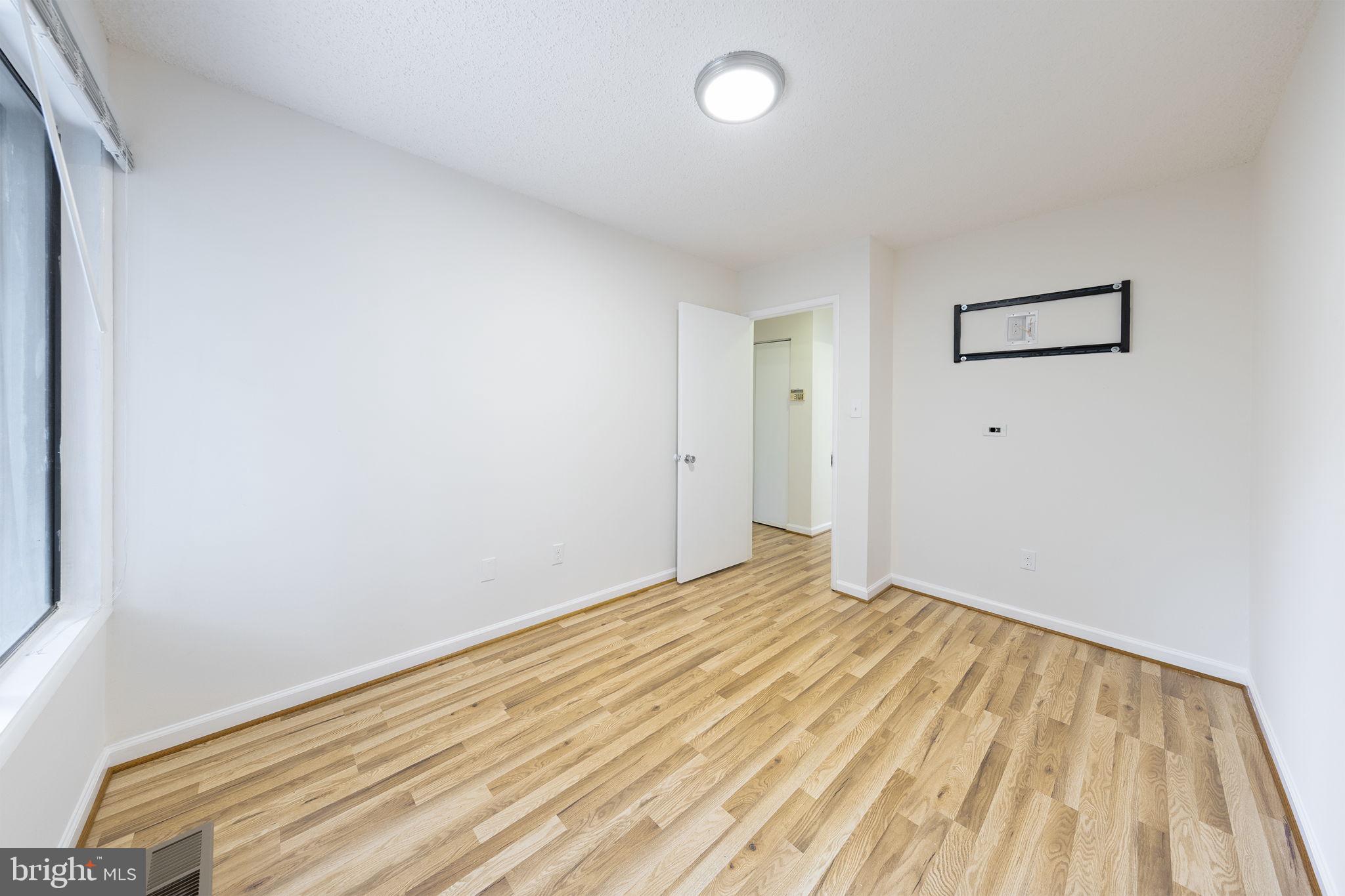 2232 Southgate Square Reston, VA 20191 - Photo 13 of 49