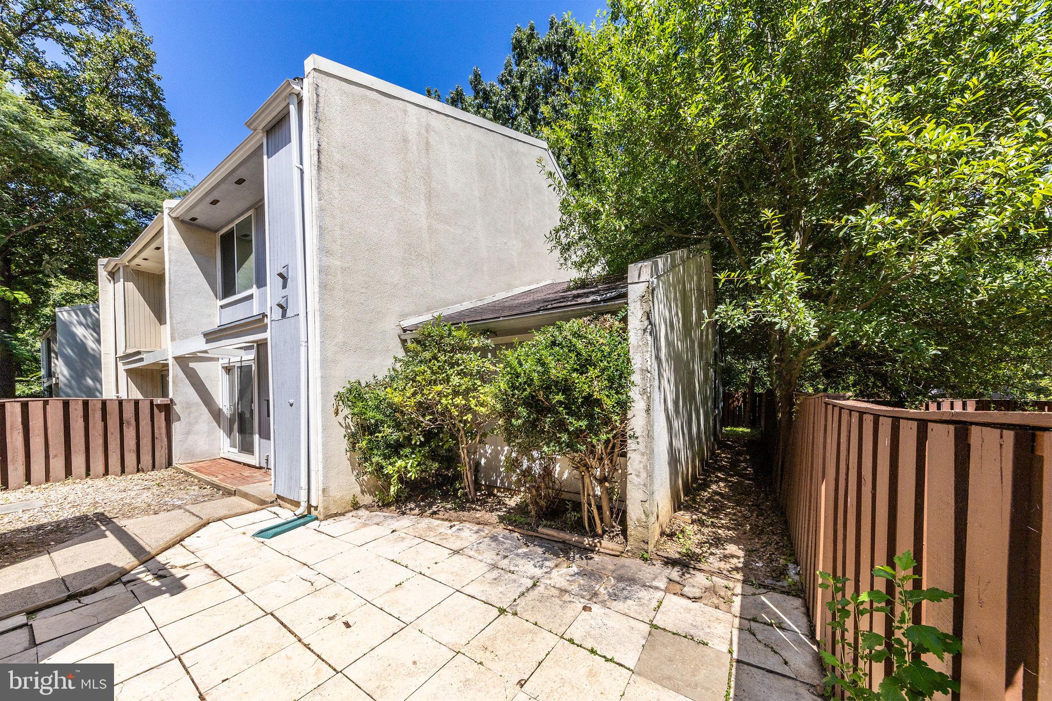 2232 Southgate Square Reston, VA 20191 - Photo 31 of 49