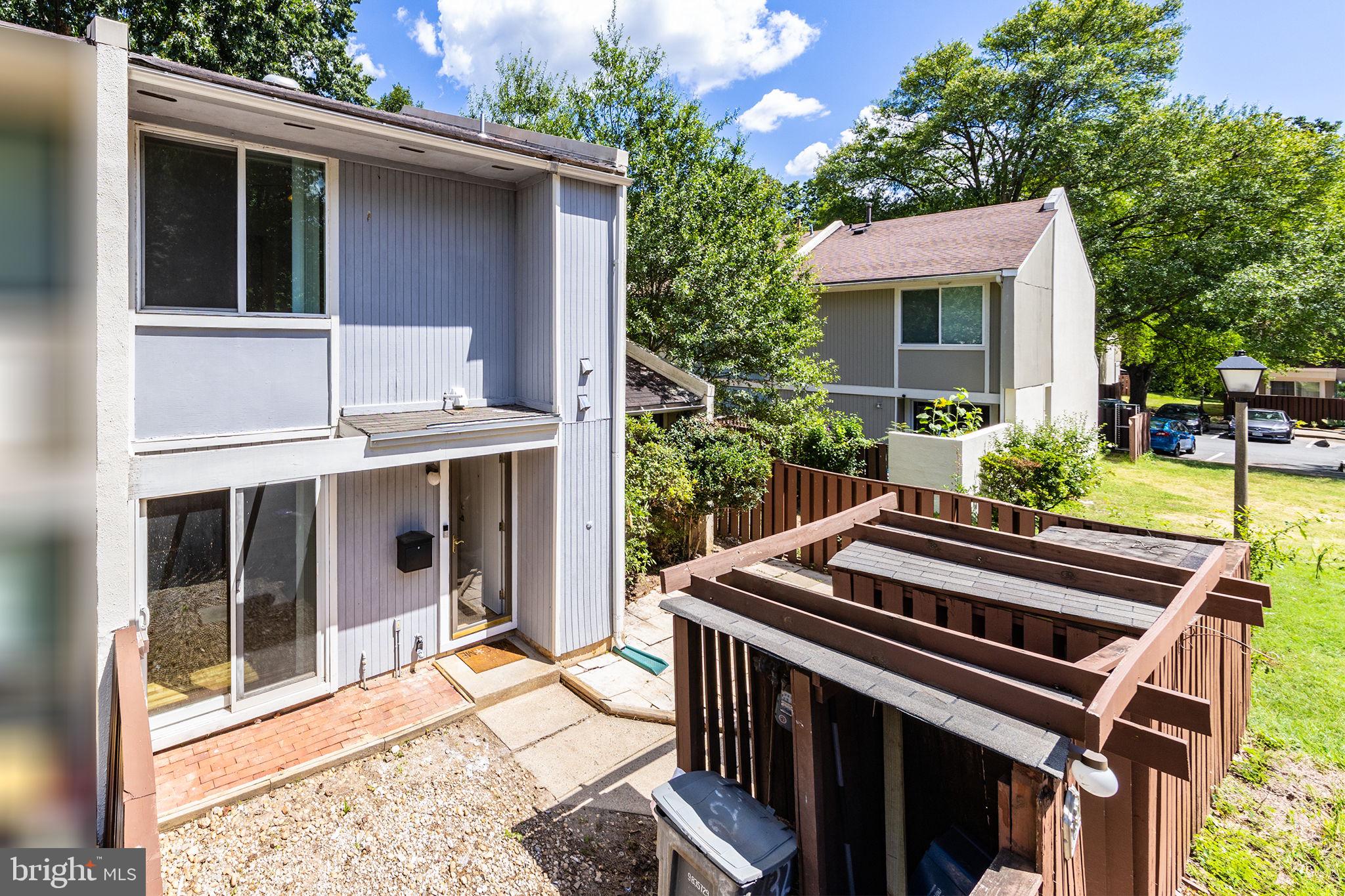 2232 Southgate Square Reston, VA 20191 - Photo 33 of 49