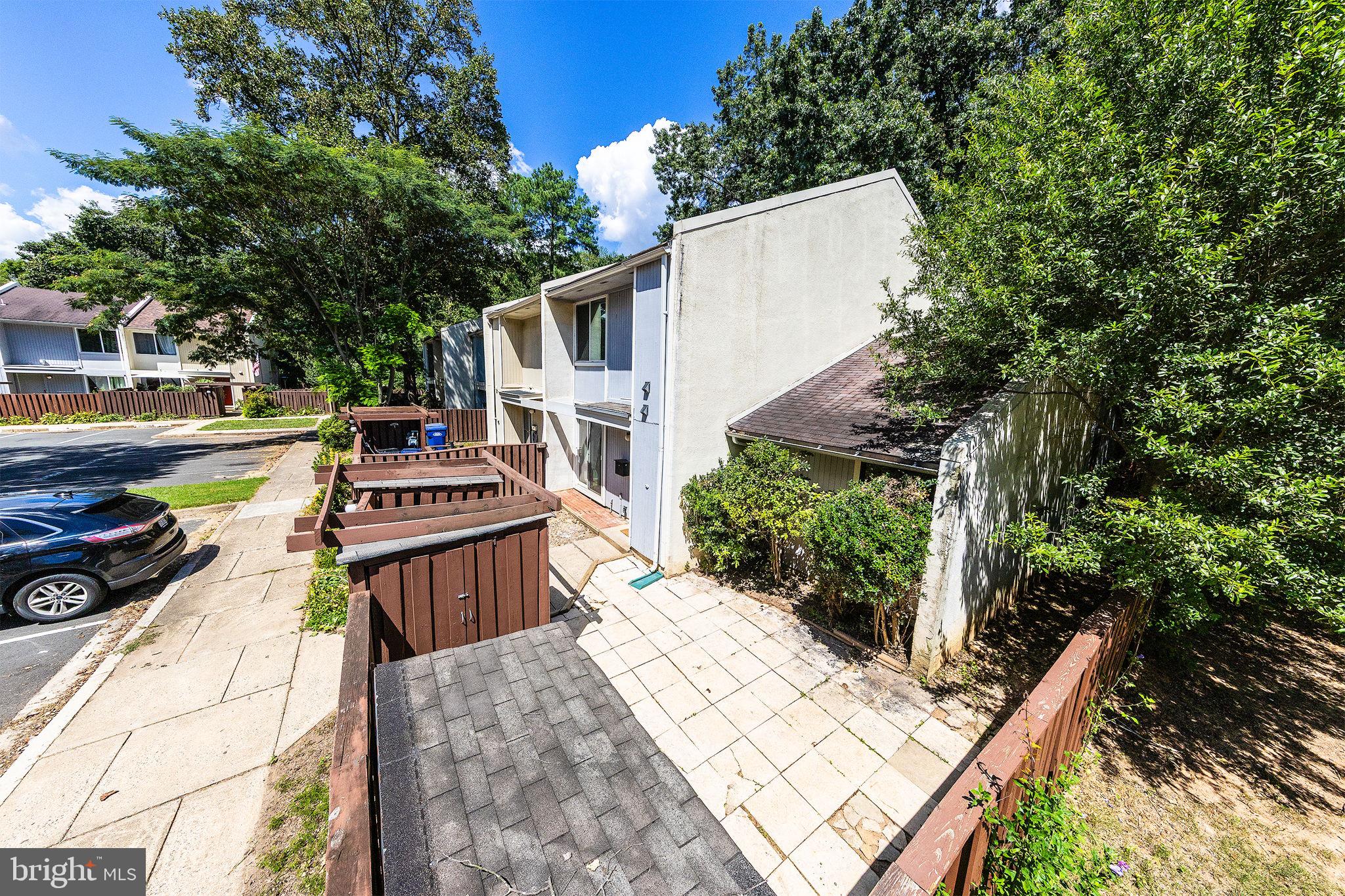 2232 Southgate Square Reston, VA 20191 - Photo 35 of 49