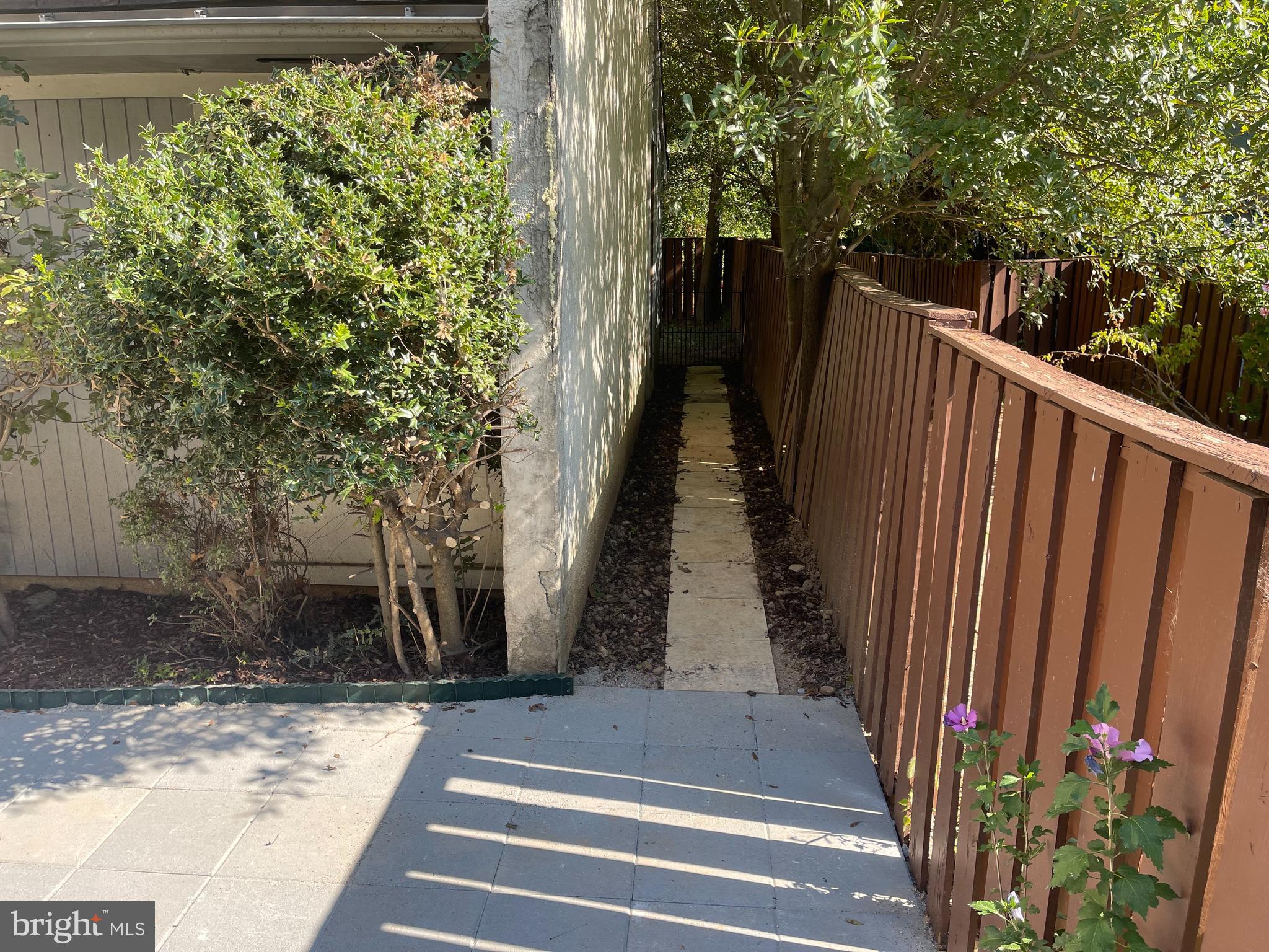 2232 Southgate Square Reston, VA 20191 - Photo 46 of 49