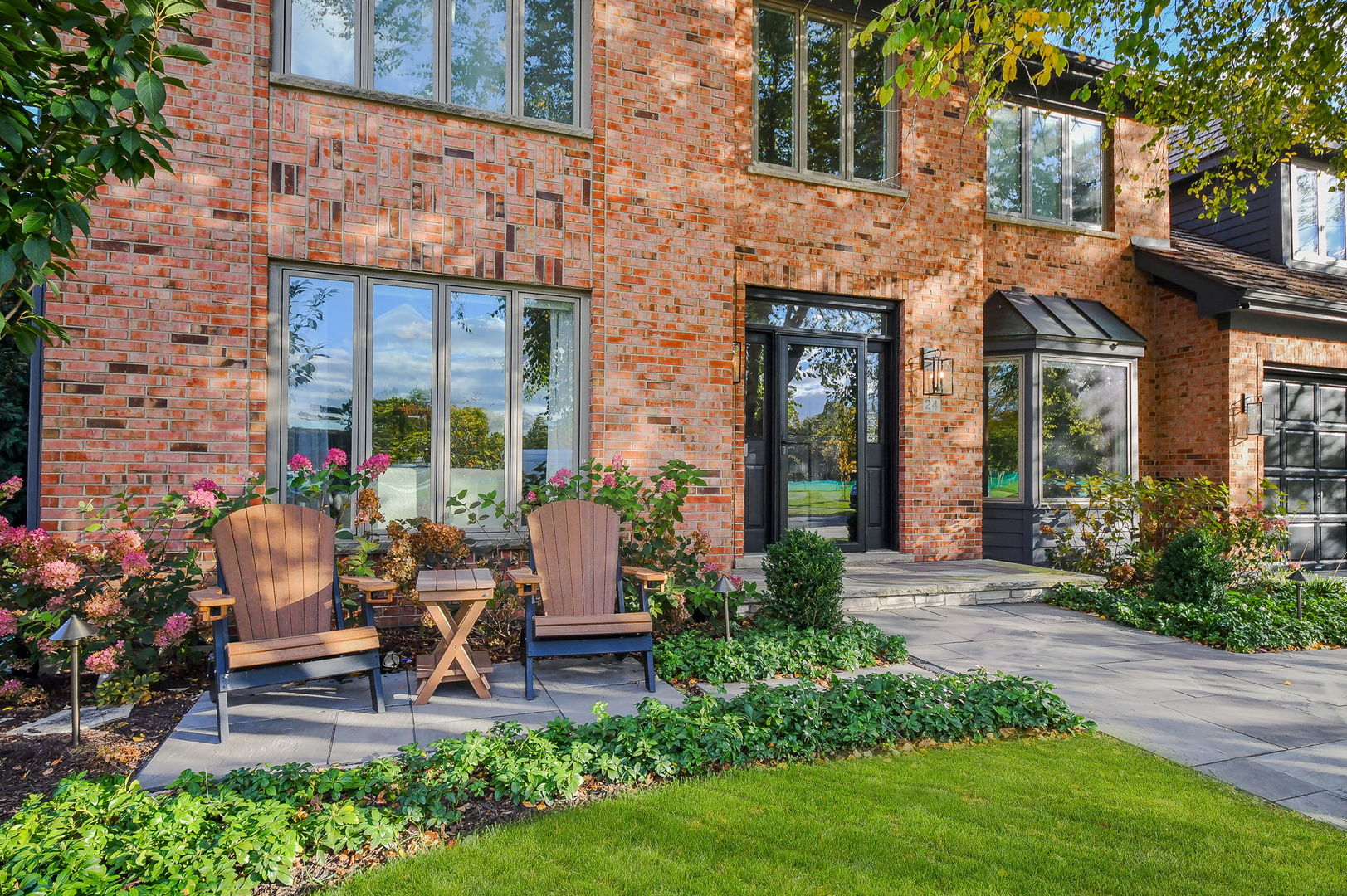 24 Winners Cup Circle Wheaton, IL 60189 - Photo 2 of 46 a view of a building with sitting area