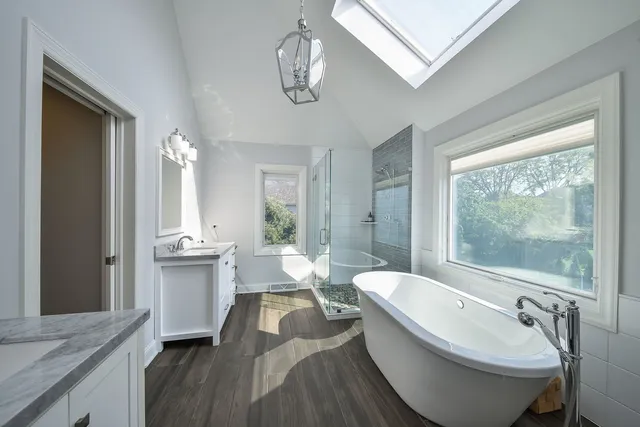 $1,289,000 | 24 Winners Cup Circle, Wheaton, IL 60189