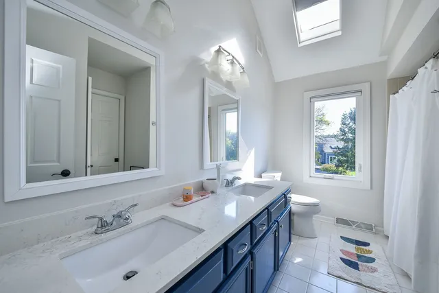 $1,289,000 | 24 Winners Cup Circle, Wheaton, IL 60189