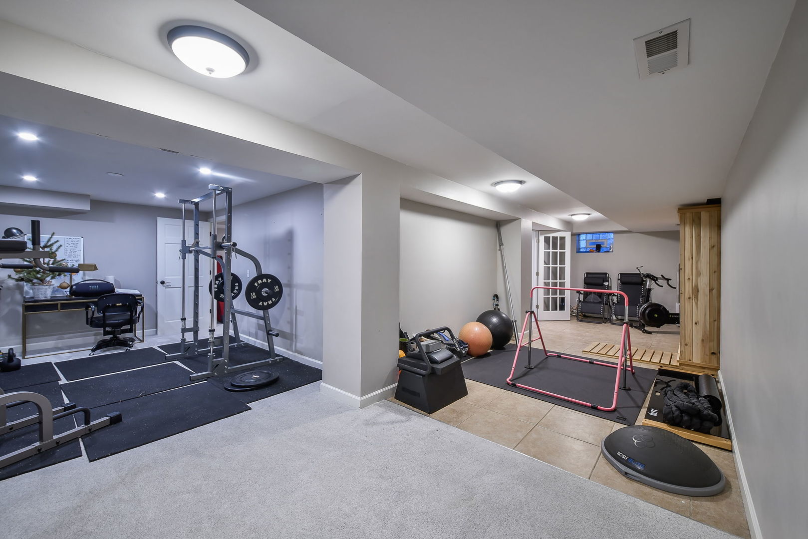 24 Winners Cup Circle Wheaton, IL 60189 - Photo 33 of 46 a view of a room with gym equipment