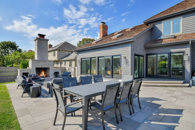 $1,289,000 | 24 Winners Cup Circle, Wheaton, IL 60189