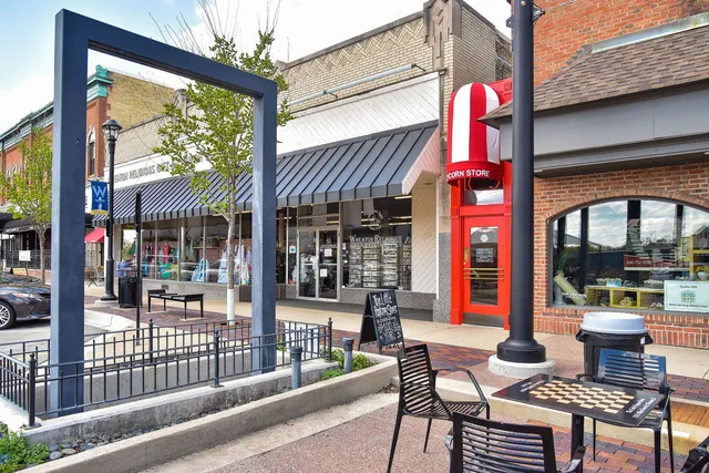 $1,289,000 | 24 Winners Cup Circle, Wheaton, IL 60189