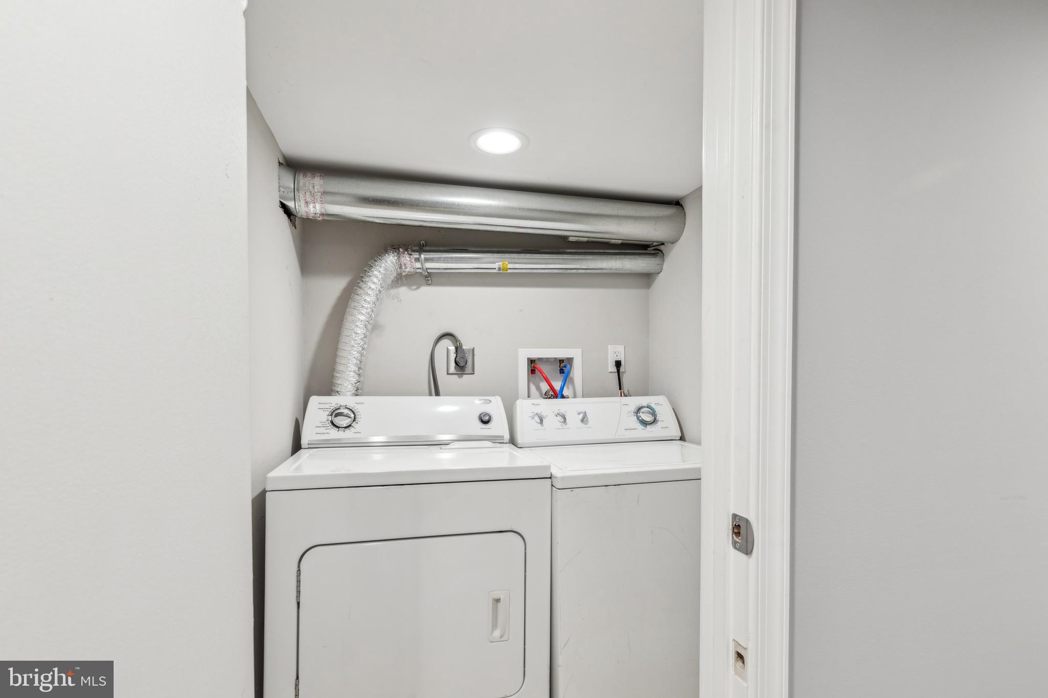 712 North Duncan Street Baltimore, MD 21205 - Photo 27 of 27 a utility room with dryer and washer