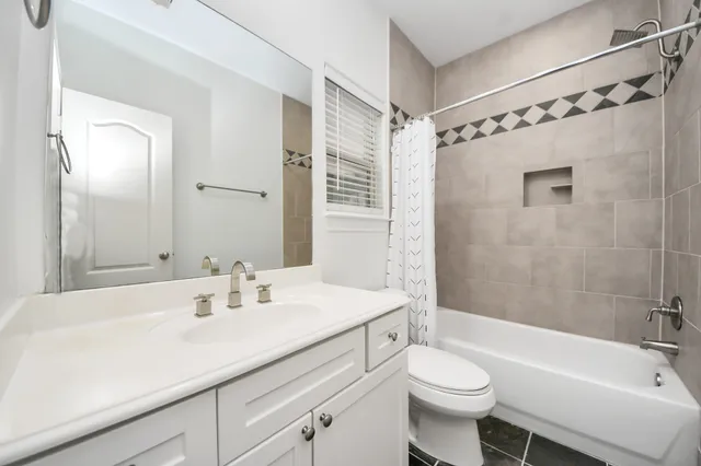 $2,690 | 5526 Crooms Street, Houston, TX 77007