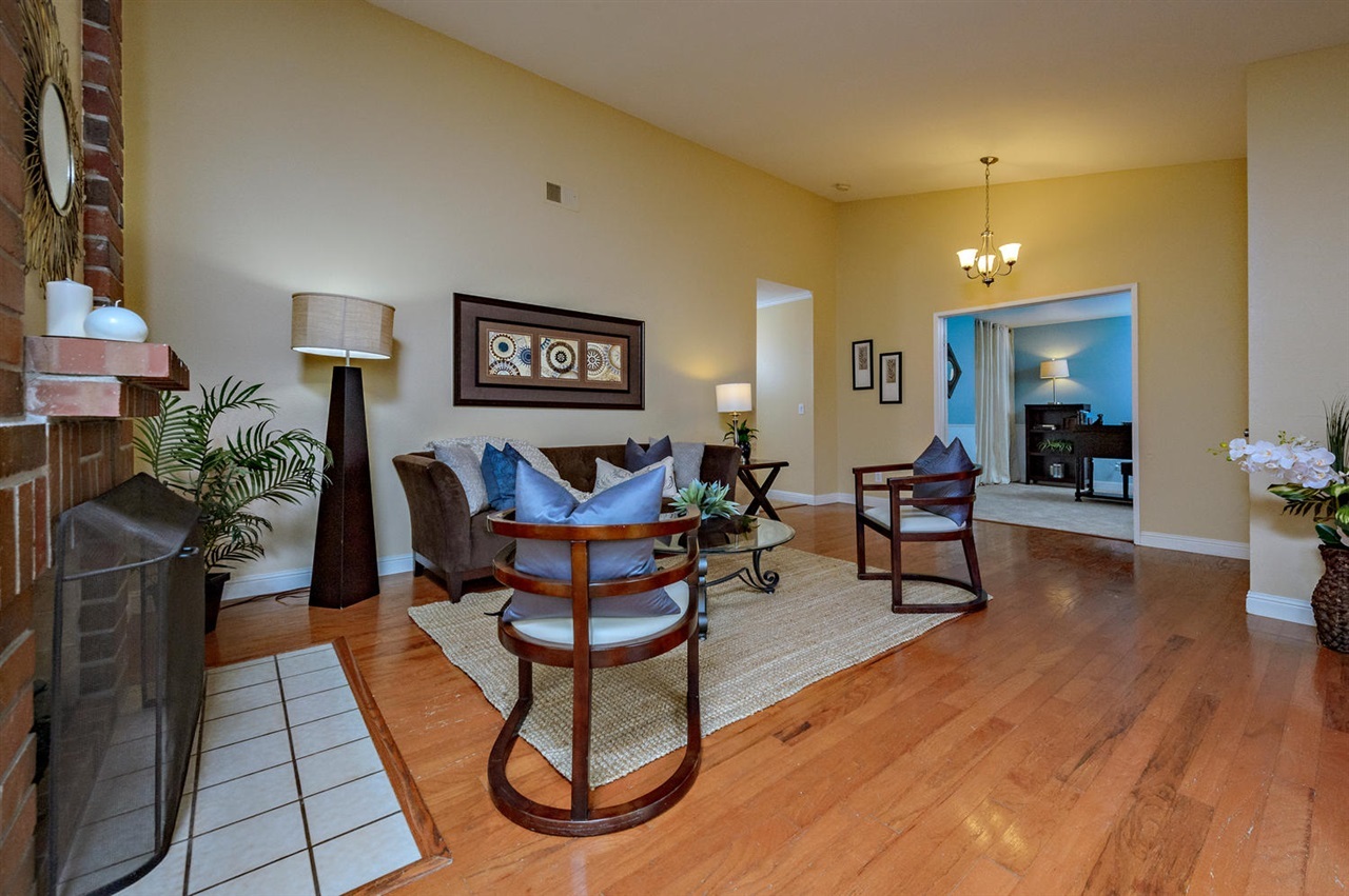 397 Compass Road Oceanside, CA 92054 - Photo 4 of 21