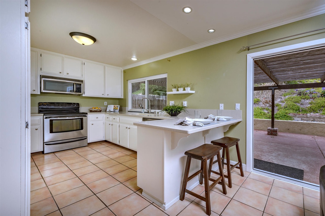 397 Compass Road Oceanside, CA 92054 - Photo 7 of 21