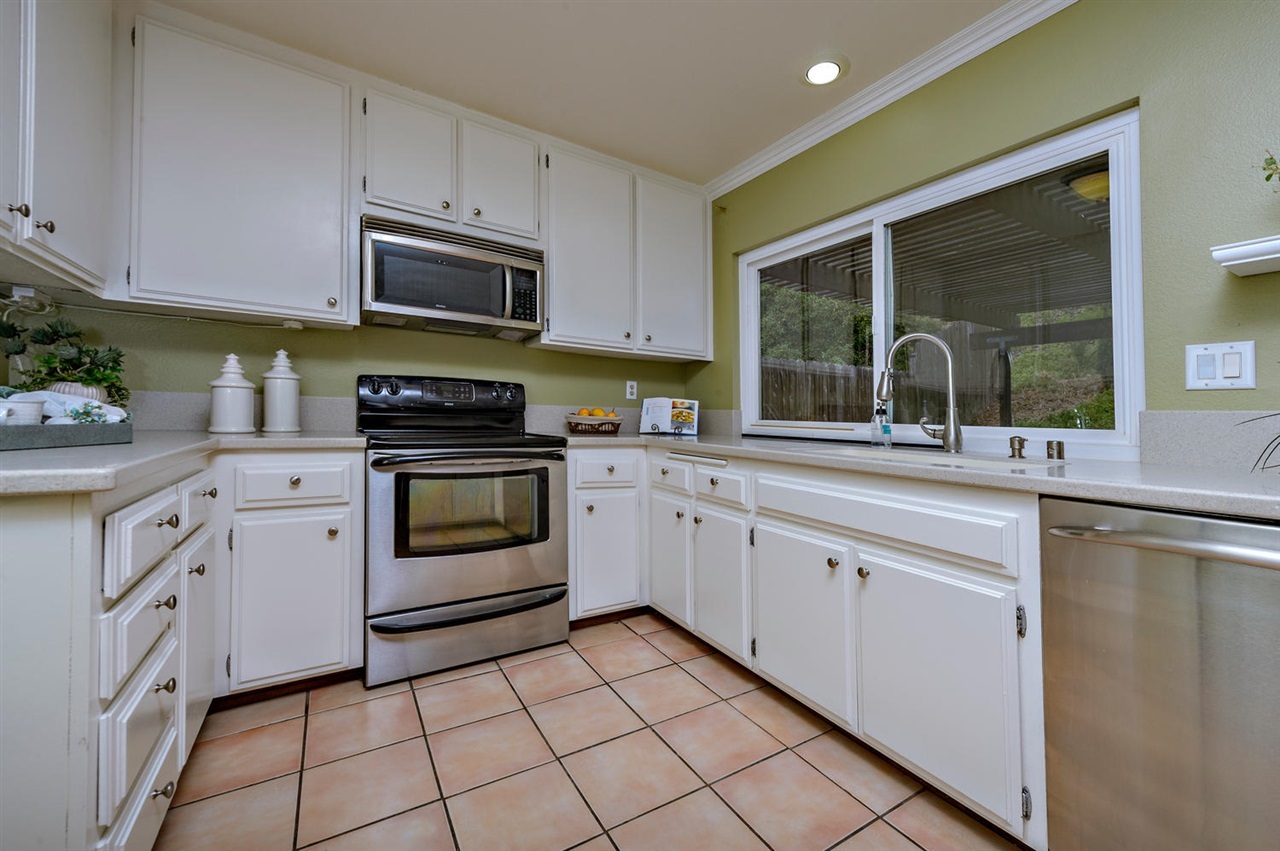 397 Compass Road Oceanside, CA 92054 - Photo 9 of 21