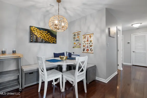 $242,500 | 2421 Beachview Drive, Unit G2, Ocean Springs, MS 39564