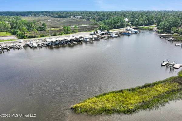 $242,500 | 2421 Beachview Drive, Unit G2, Ocean Springs, MS 39564