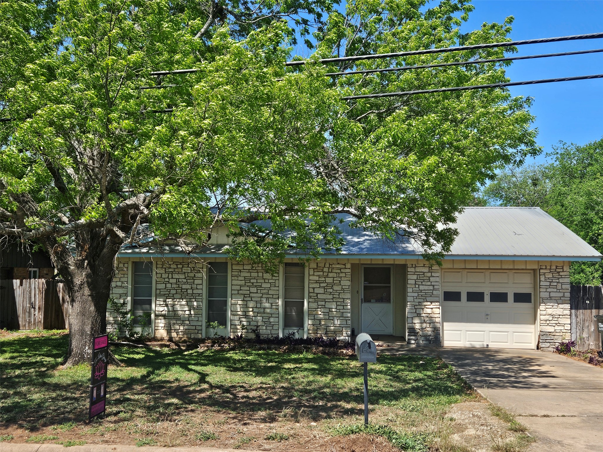 1001 West 17th Street Georgetown, TX 78626 - Photo 2 of 10 View of front of property with an attached garage