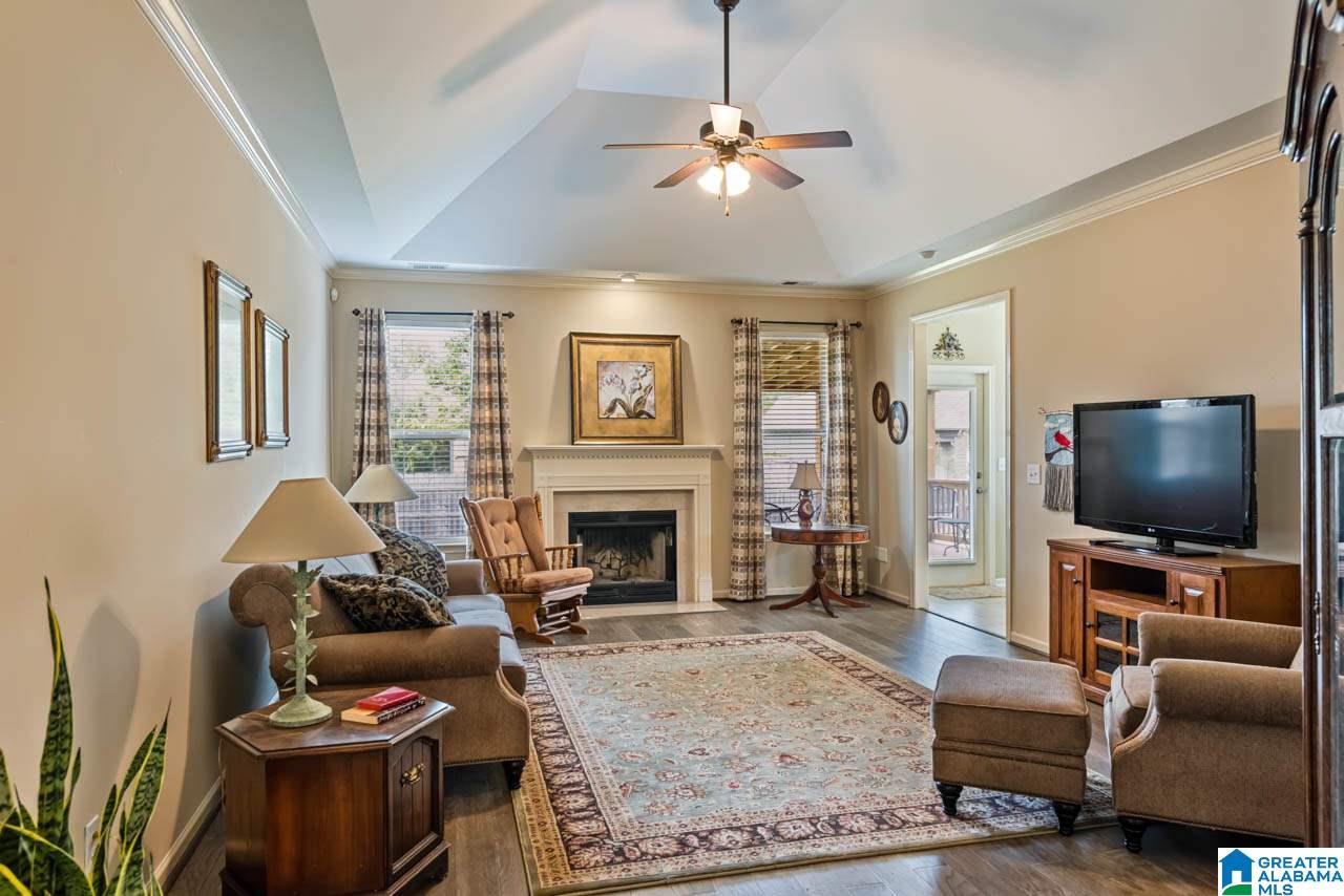853 Barkley Drive Alabaster, AL 35007 - Photo 4 of 33