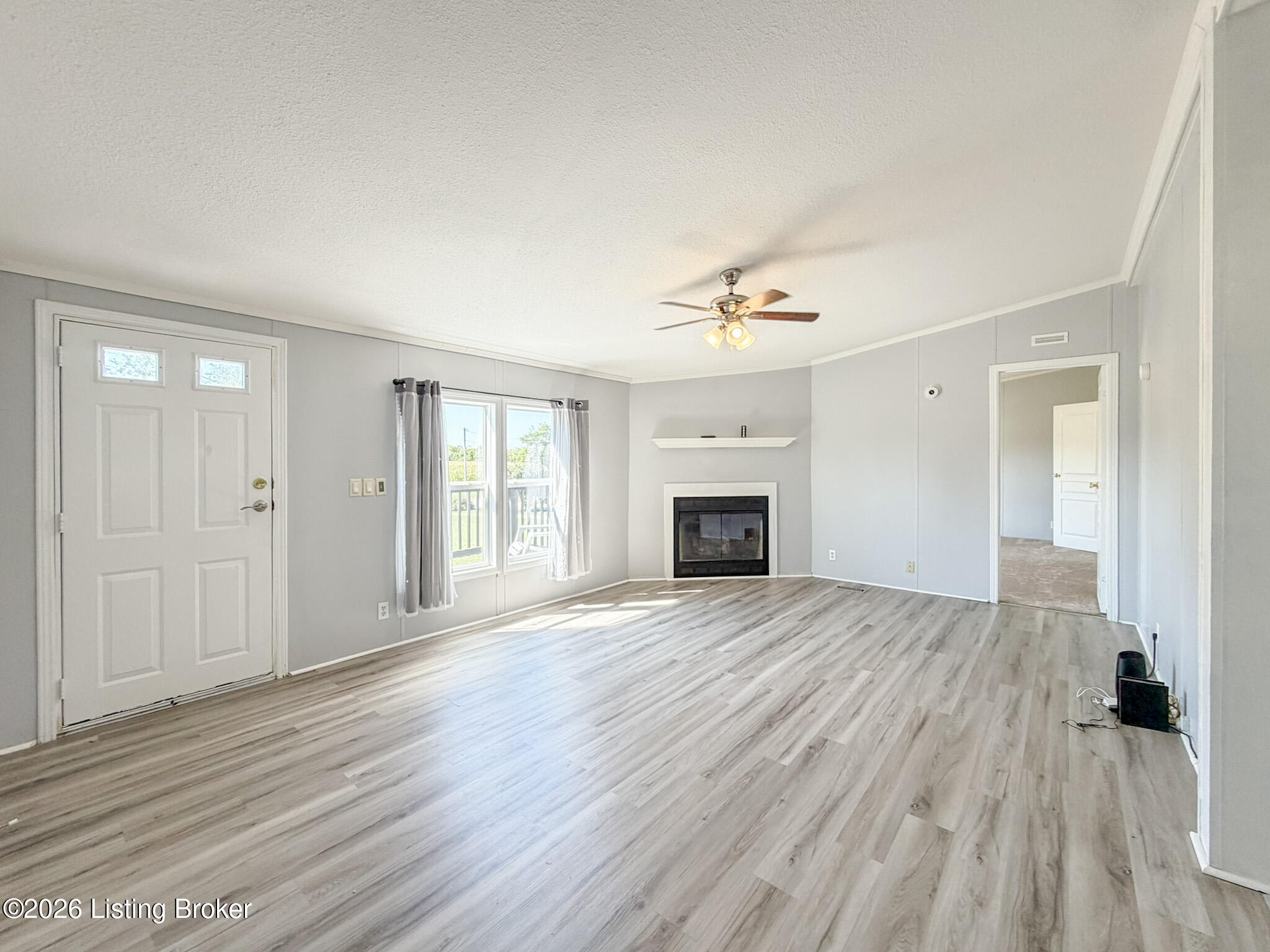 800 McCormack Road Waddy, KY 40076 - Photo 4 of 47 Family Room