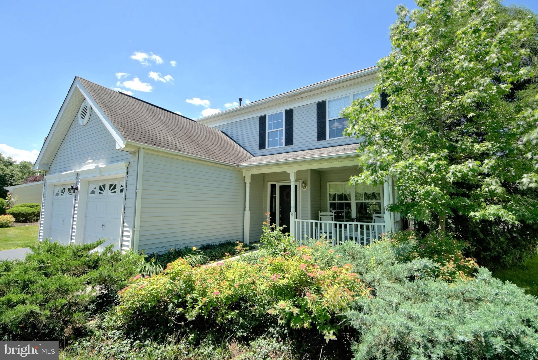 8 Sandstone Road East Windsor, NJ 08520 - Photo 3 of 46