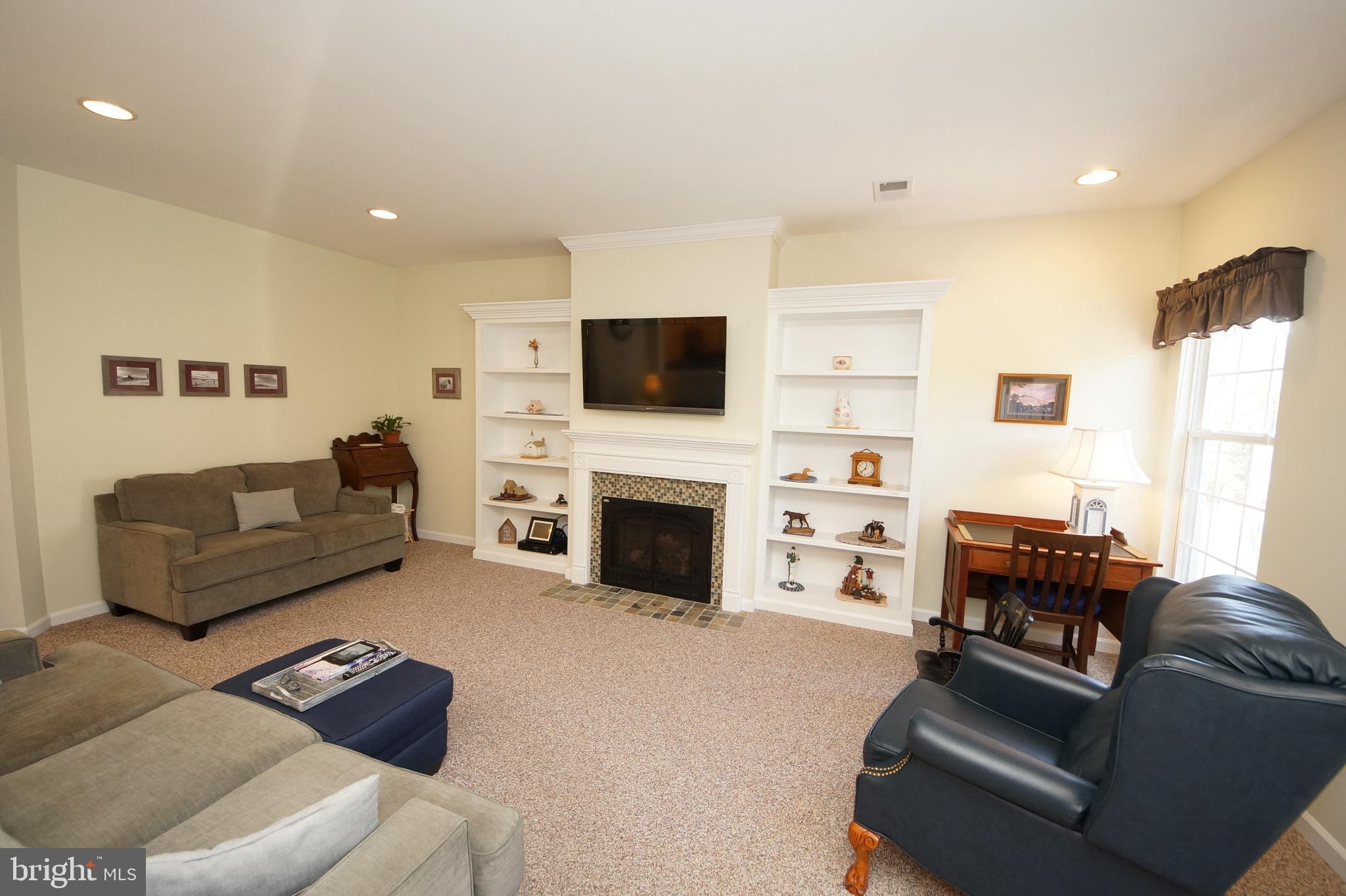 8 Sandstone Road East Windsor, NJ 08520 - Photo 23 of 46