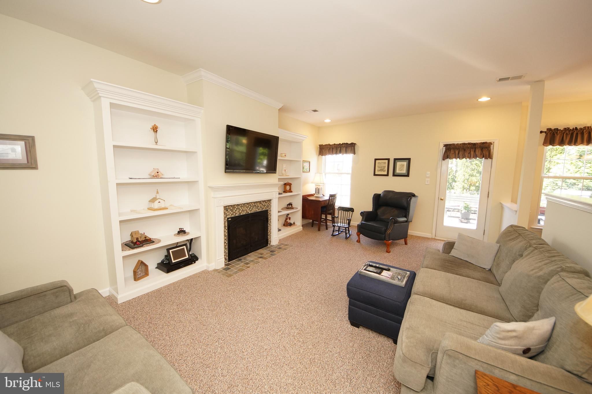 8 Sandstone Road East Windsor, NJ 08520 - Photo 24 of 46