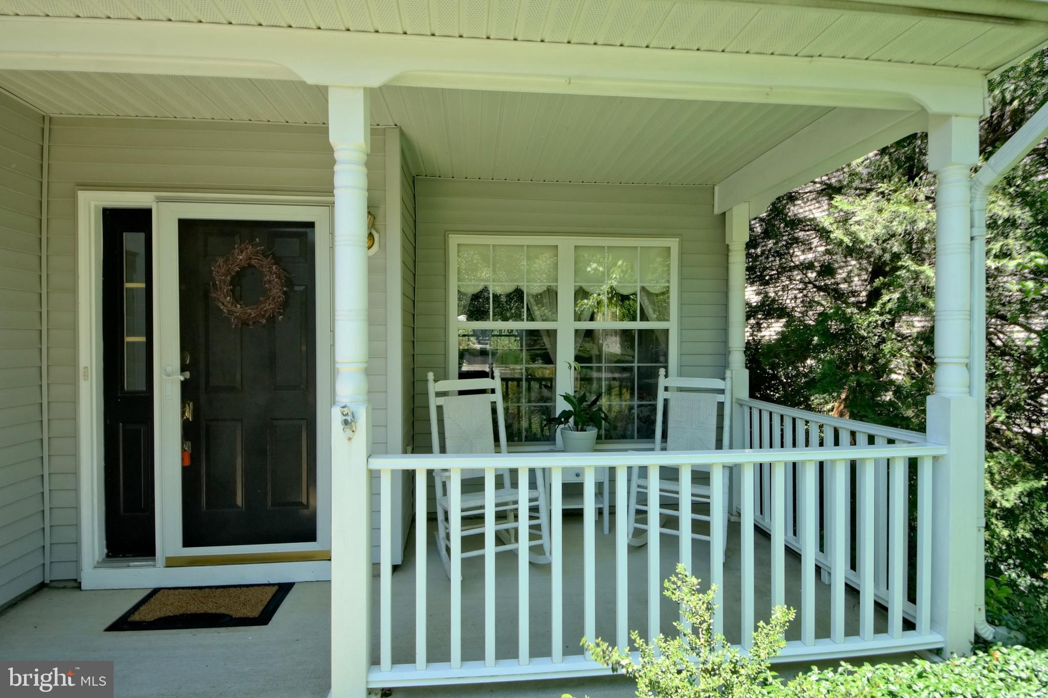 8 Sandstone Road East Windsor, NJ 08520 - Photo 4 of 46