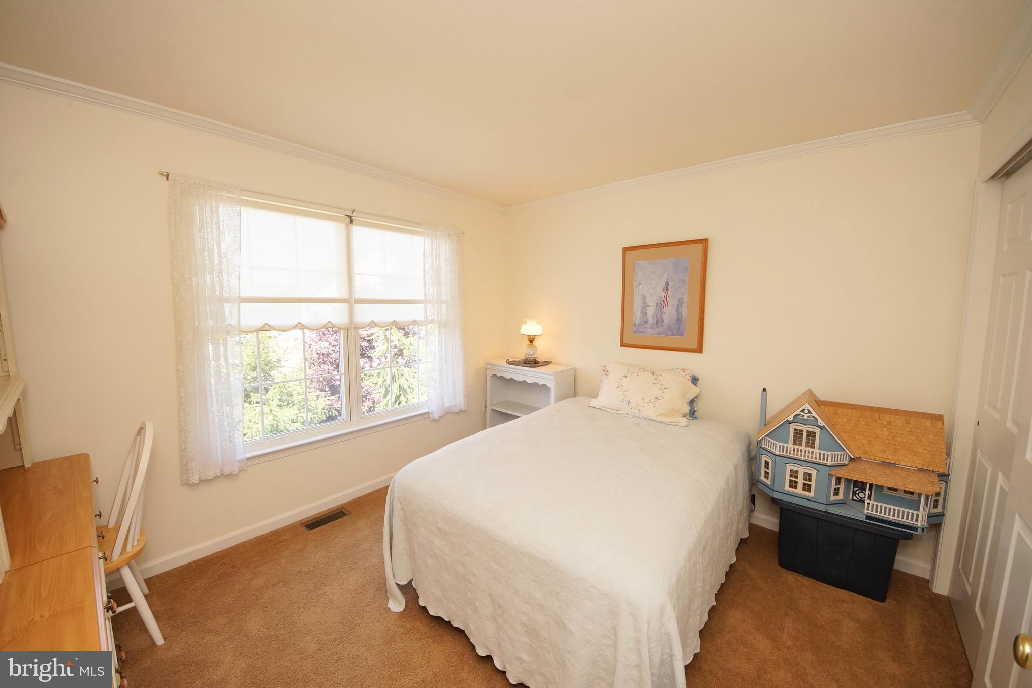 8 Sandstone Road East Windsor, NJ 08520 - Photo 36 of 46