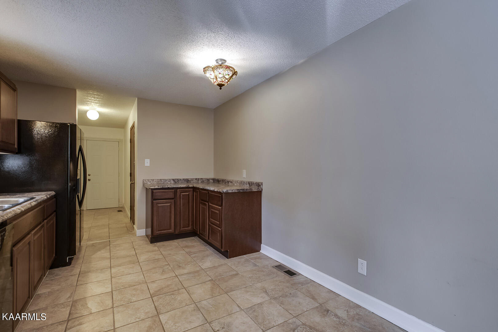 2 Zirkle Road Kingston, TN 37763 - Photo 14 of 33 14_ZirkleRoad_2_Kitchen01