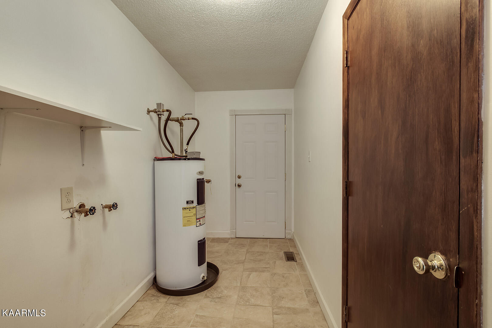 2 Zirkle Road Kingston, TN 37763 - Photo 16 of 33 16_ZirkleRoad_2_Laundry-SideExit