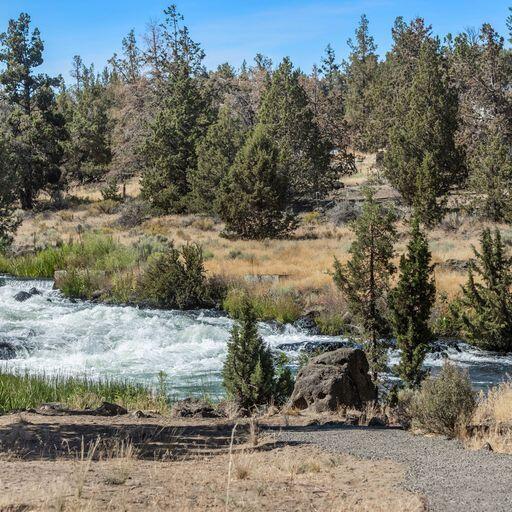 21425 Southwest Gift Road Bend, OR 97703 - Photo 11 of 32 12