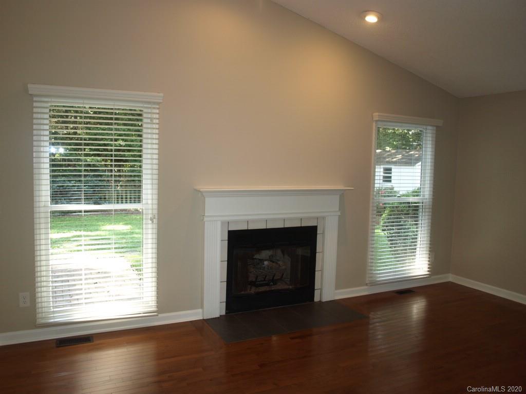 3673 Lake Shore Road South Denver, NC 28037 - Photo 6 of 27 Gallery Image 6