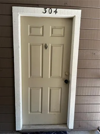 $89,900 | 241 Afton Square, Unit 304, Altamonte Springs, FL 32714
