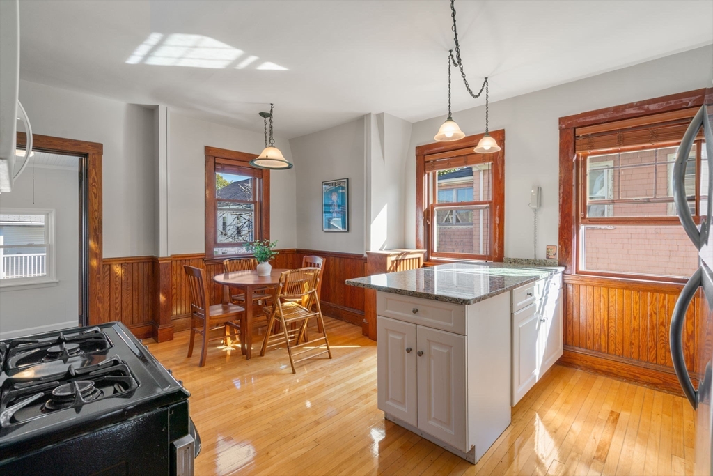 40 Commonwealth Road, Unit 2 Watertown, MA 02472 - Photo 9 of 27 Gallery Image 9