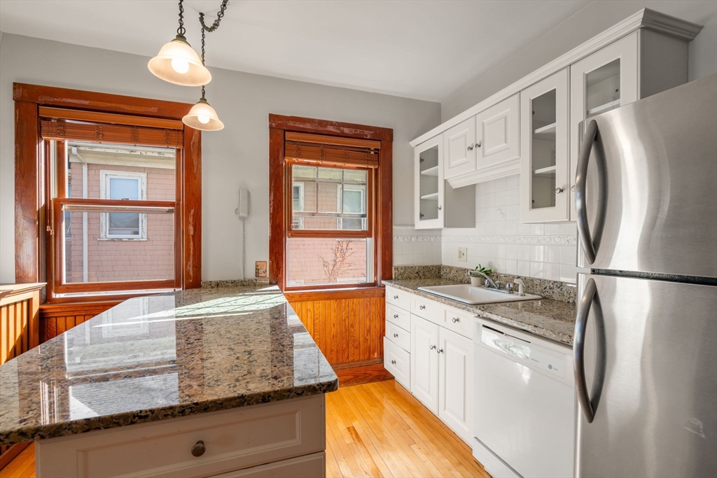 40 Commonwealth Road, Unit 2 Watertown, MA 02472 - Photo 10 of 27 Gallery Image 10