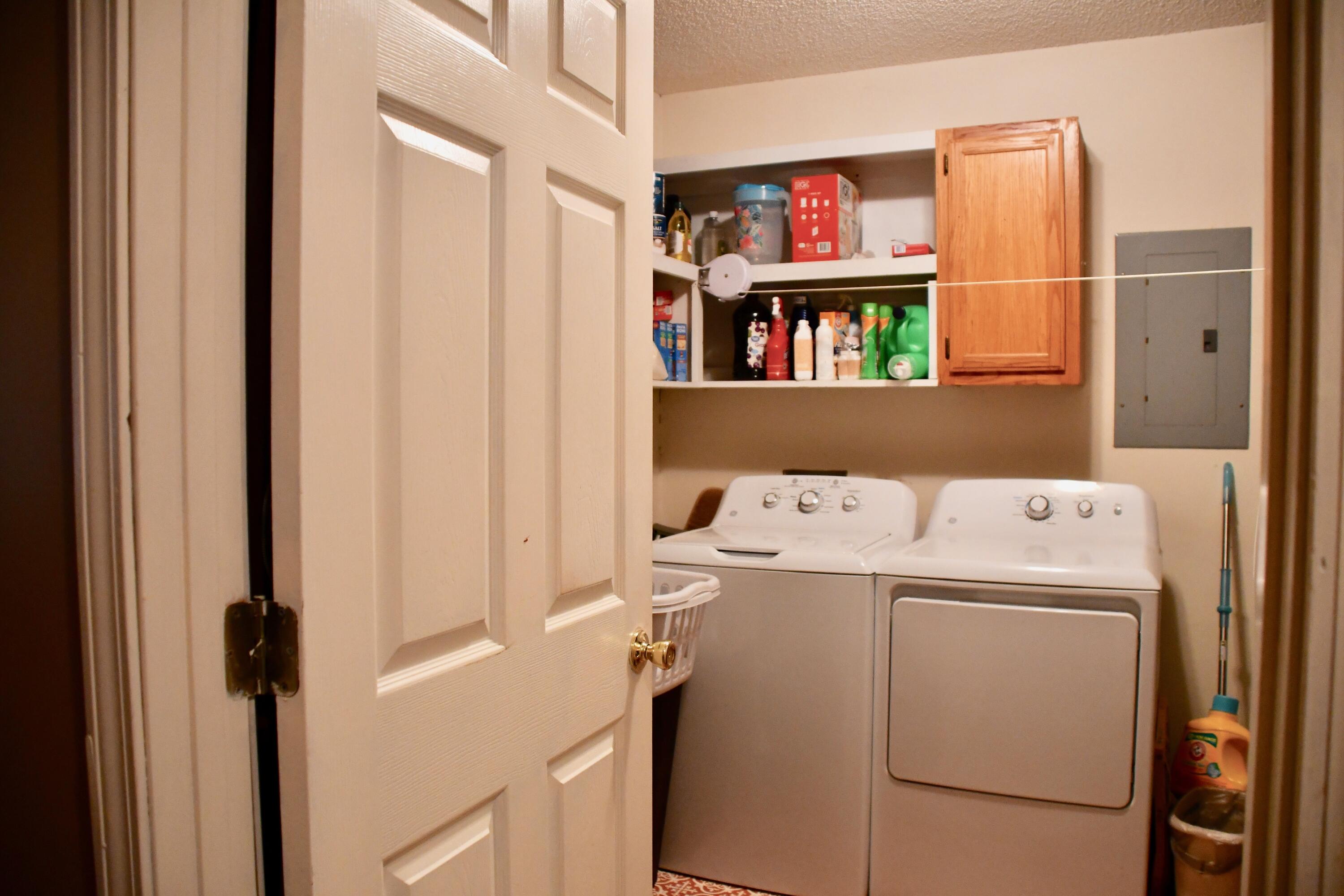 6463 Florence Road, Unit R Biloxi, MS 39532 - Photo 24 of 34 Laundry/Pantry