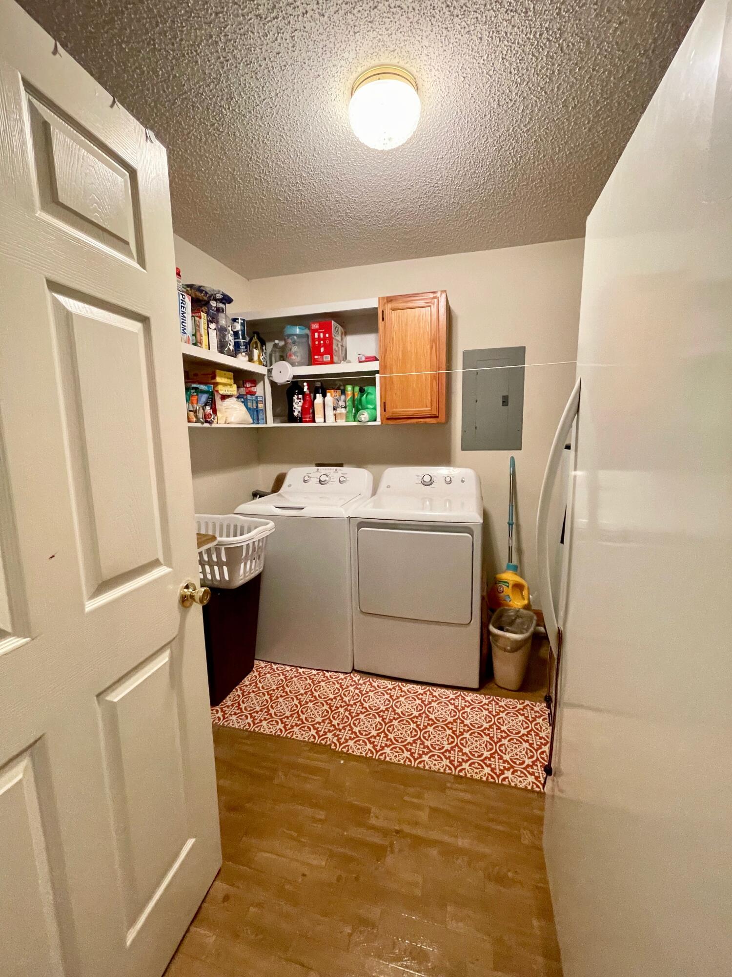 6463 Florence Road, Unit R Biloxi, MS 39532 - Photo 25 of 34 Laundry/Pantry