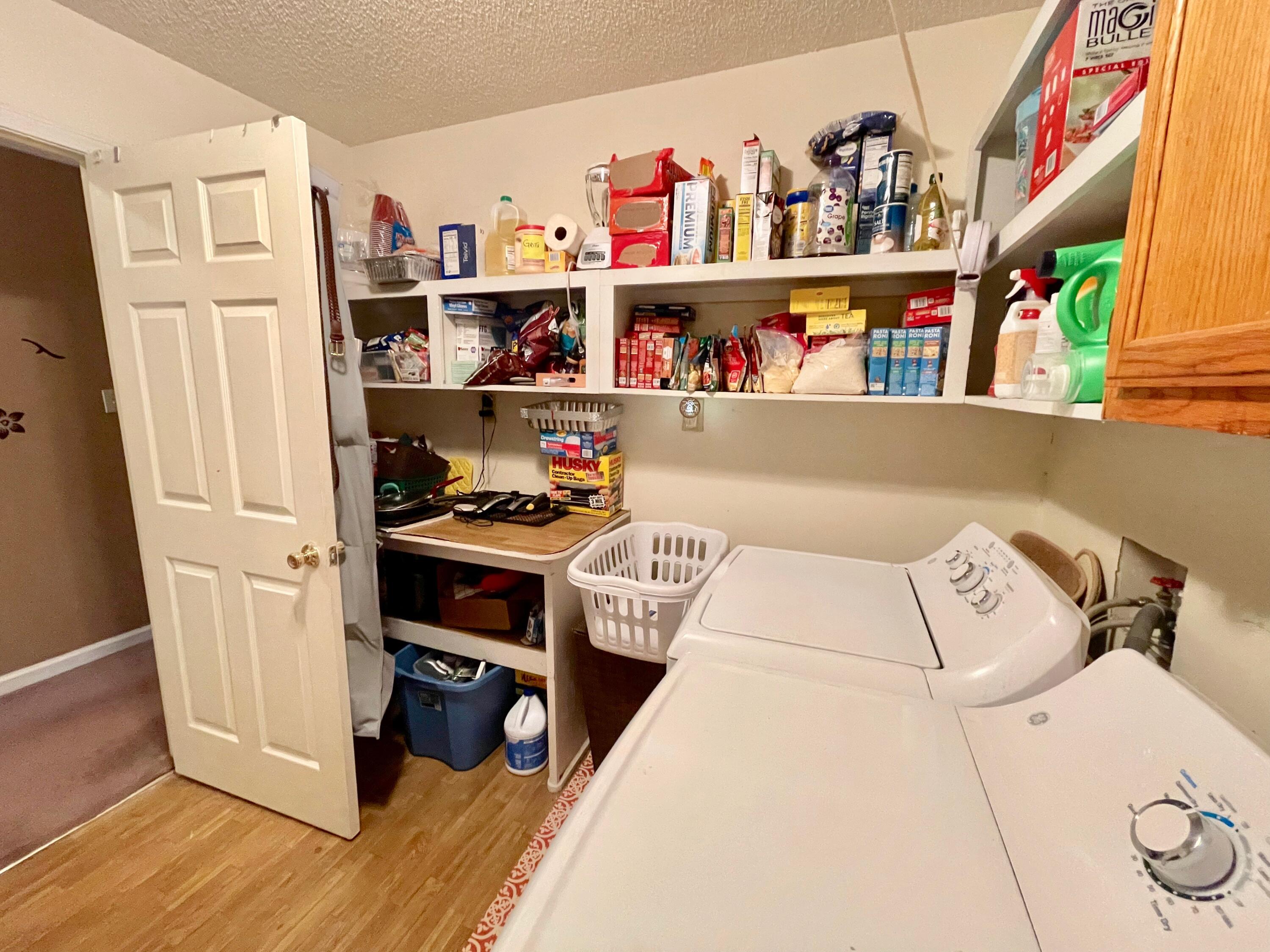 6463 Florence Road, Unit R Biloxi, MS 39532 - Photo 26 of 34 Laundry/Pantry