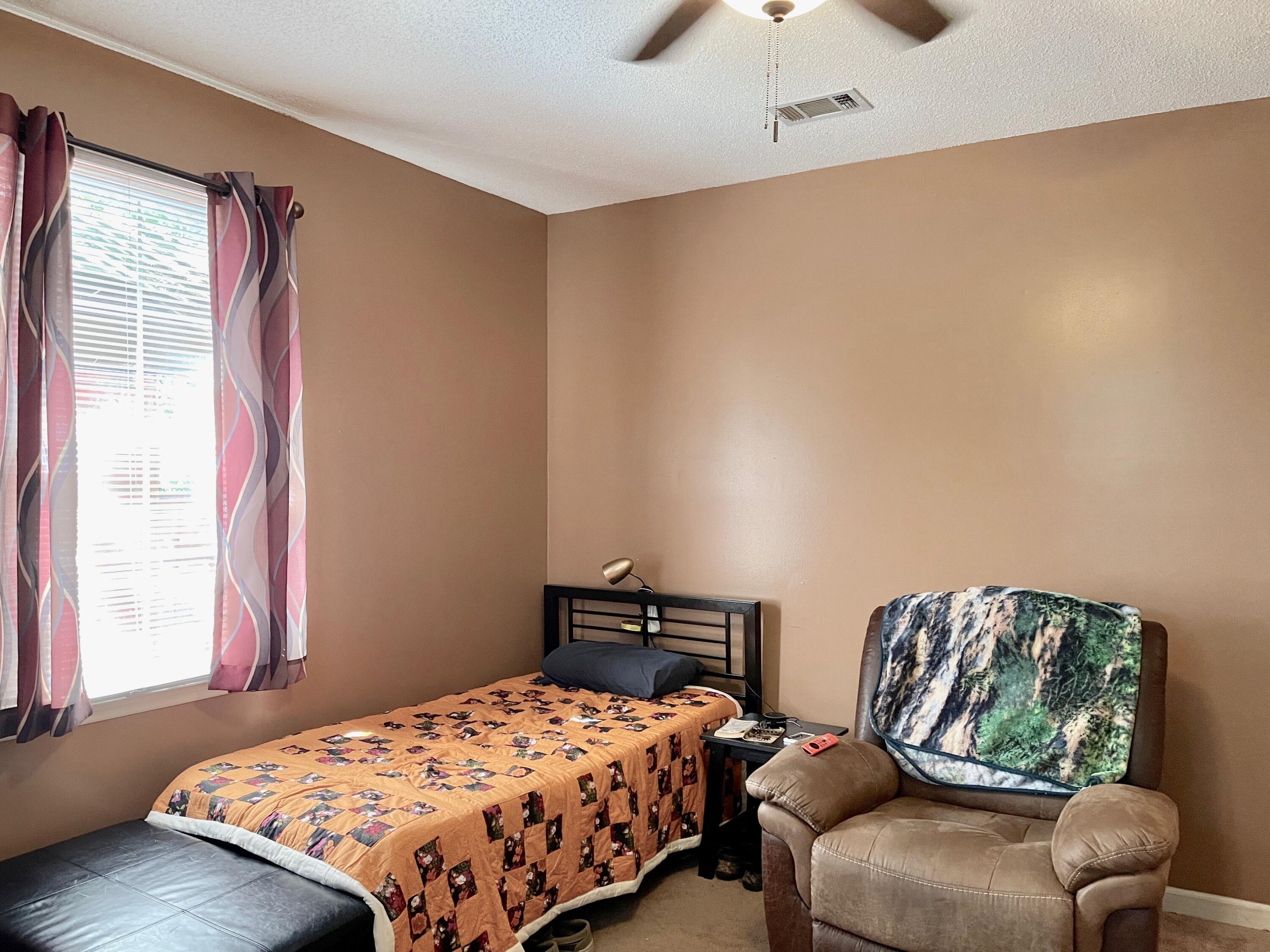 6463 Florence Road, Unit R Biloxi, MS 39532 - Photo 27 of 34 Guest Bedroom