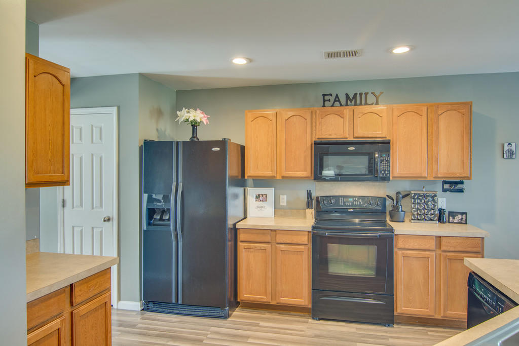 334 Deep River Road Summerville, SC 29486 - Photo 12 of 29 cs1710042-1013