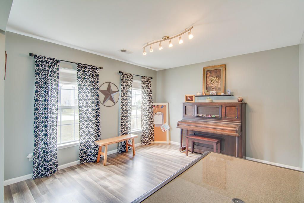 334 Deep River Road Summerville, SC 29486 - Photo 4 of 29 cs1710042-1005